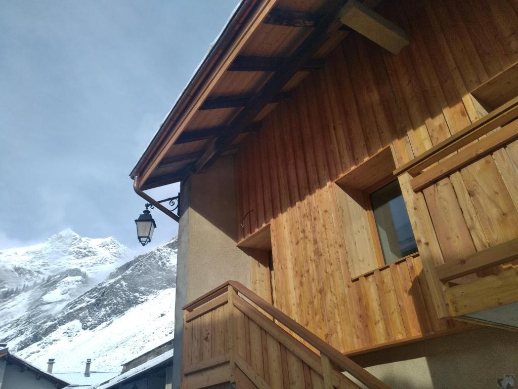 La MaiZon du Bois - Le Haut appartement de 130 m2 - Le Bas appartement de 70 m2 Rue du Tétras Lyre, 73350 Champagny-en-Vanoise