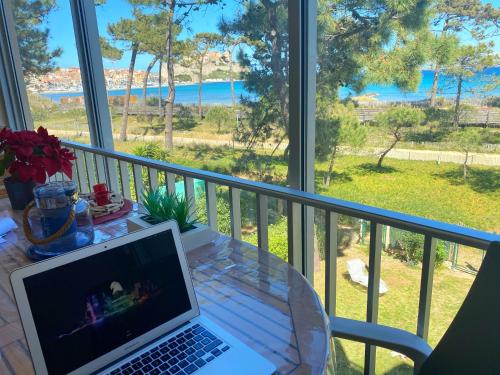 La mer et la plage de Calvi à vos pieds