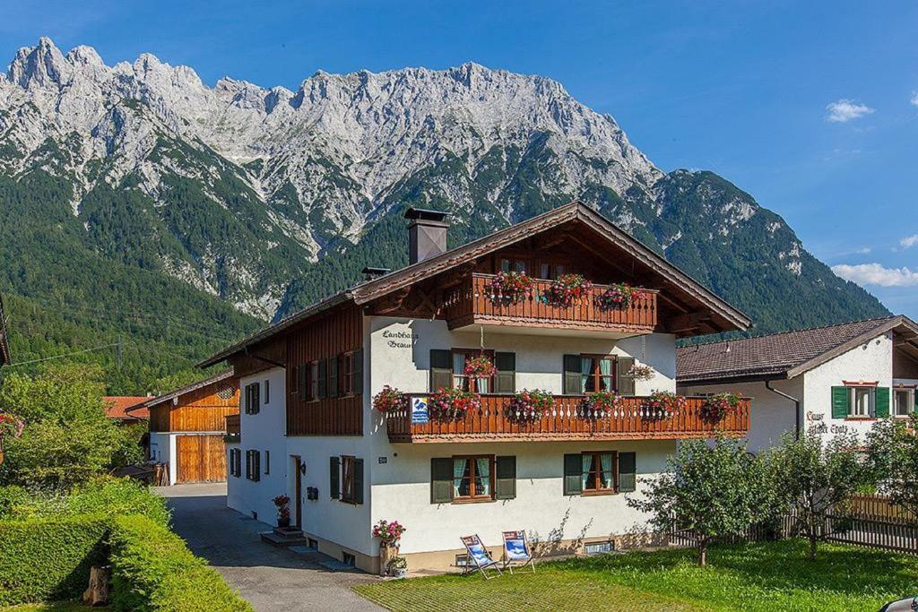 Appartements Landhaus Braun 50 Partenkirchner Straße 82481 Mittenwald