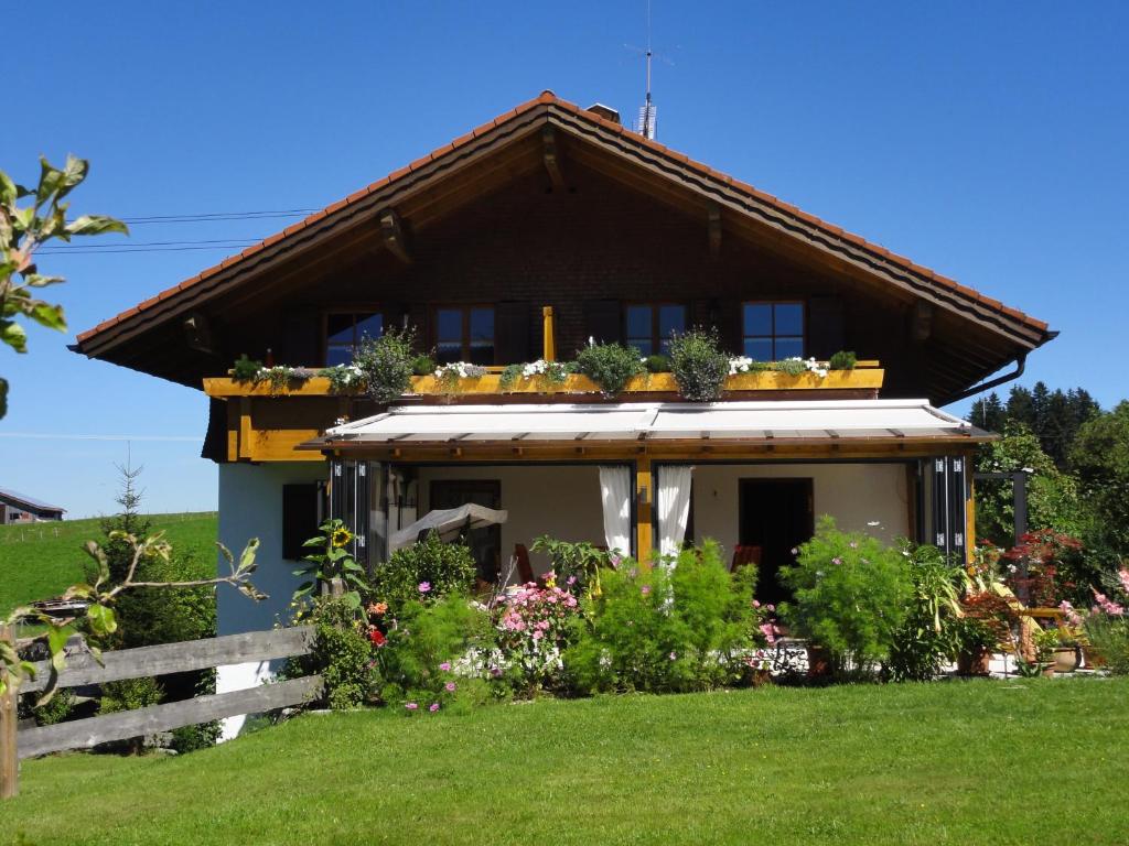 Landhaus Brigitte Oberdorf 16  1/2, 87538 Obermaiselstein