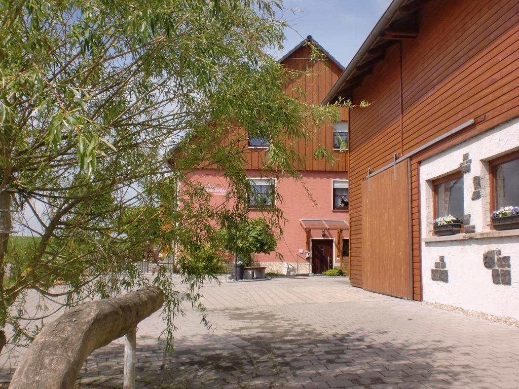 Appartements Landhaus Dreibirken Leuzenbronn 27 91541 Rothenburg ob der Tauber