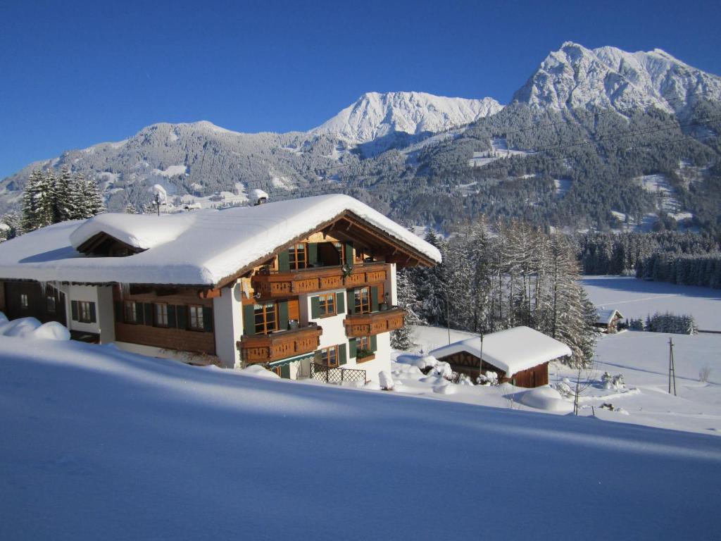 Landhaus Eggensberger Jägersbergerweg / Hof 3, 87538 Fischen im Allgäu