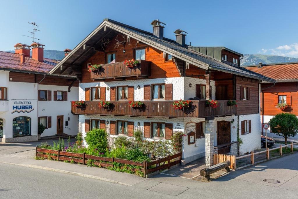 Landhaus Gstatter Dorfstr. 22, 83242 Reit im Winkl