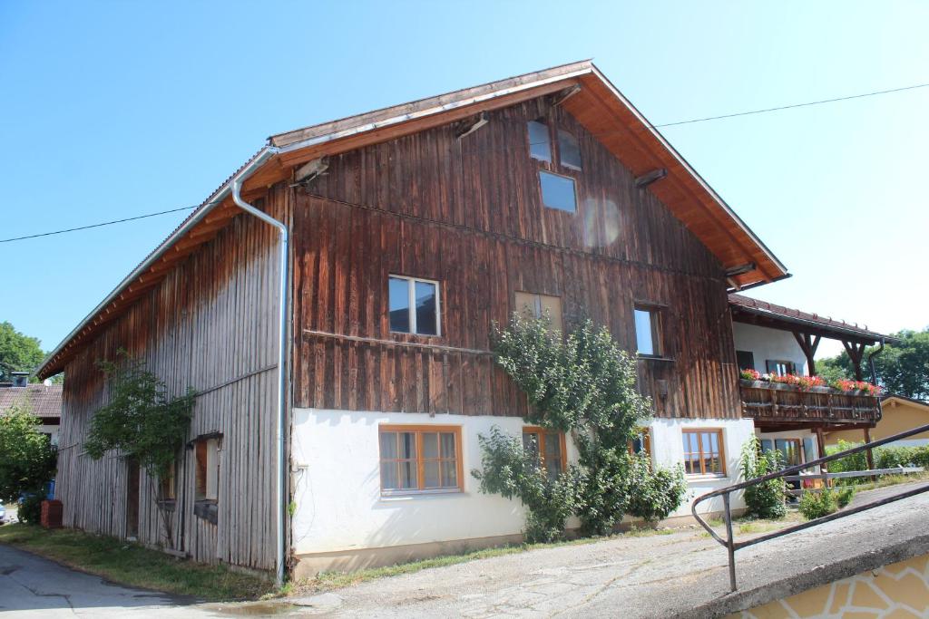 Landhaus Hickman Heimen 71, 87659 Hopferau