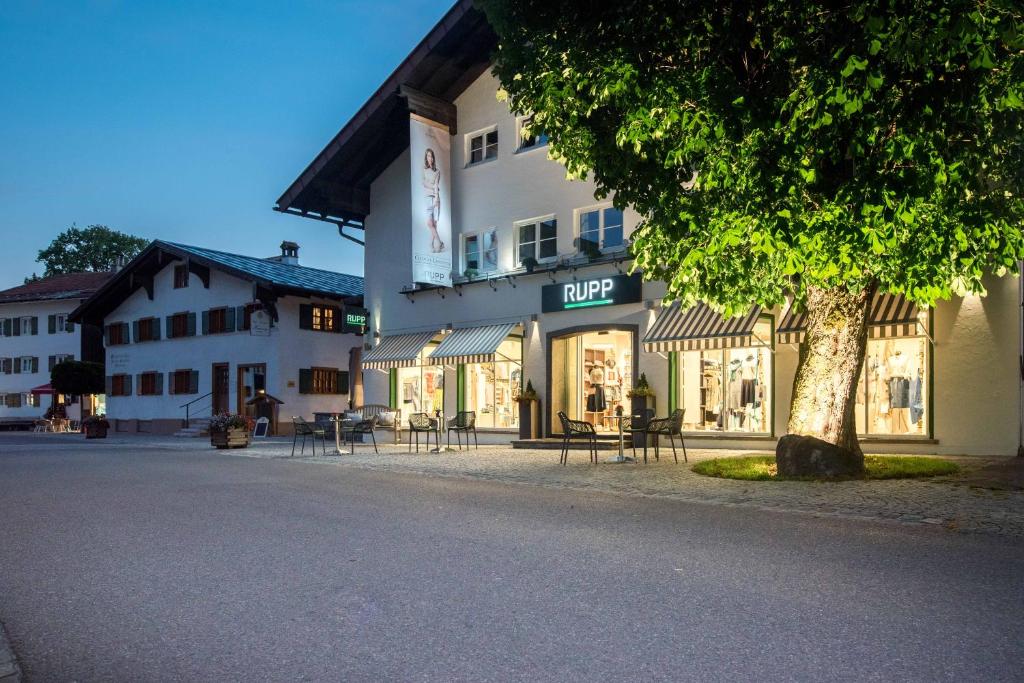 Appartements Landhaus Mayer Hauptstraße 7 87538 Fischen im Allgäu