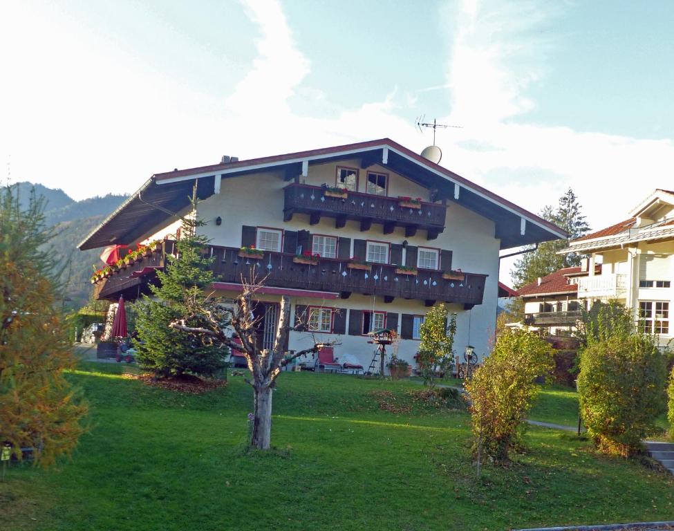 Appartements Landhaus Schmid Schönau Oberschönauer Str. 16 83471 Schönau am Königssee