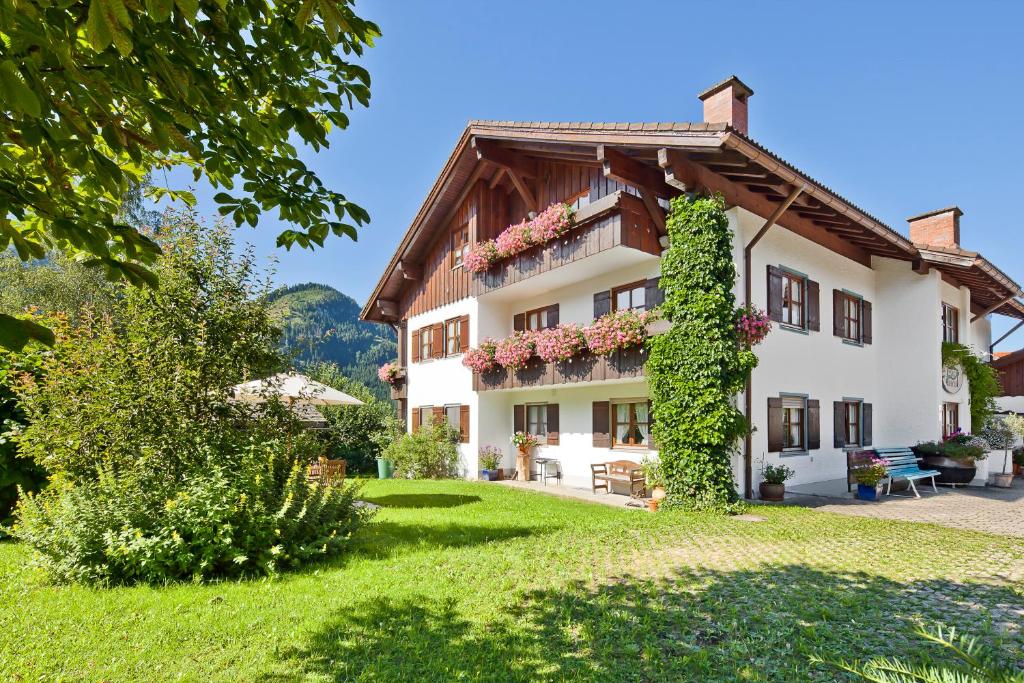 Appartements Landhaus Via Decia - Bad Hindelang PLUS Gastgeber Jochstrasse 22 87541 Bad Hindelang