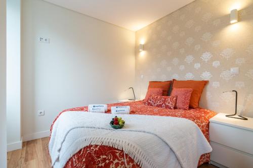 Large Colourful Flats - Ace Location