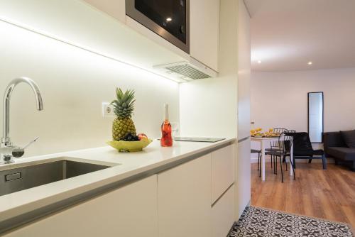 Large Colourful Flats - Ace Location