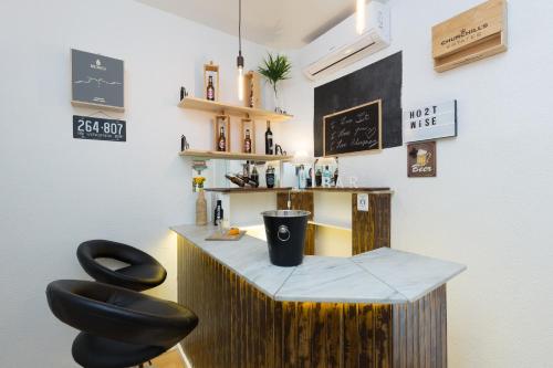 Large Flat w/ Terrace | Ace Location @ Aliados