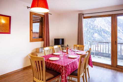 Le Hameau SPA & PISCINE appartement 2 pieces 6pers by Alpvision Residences