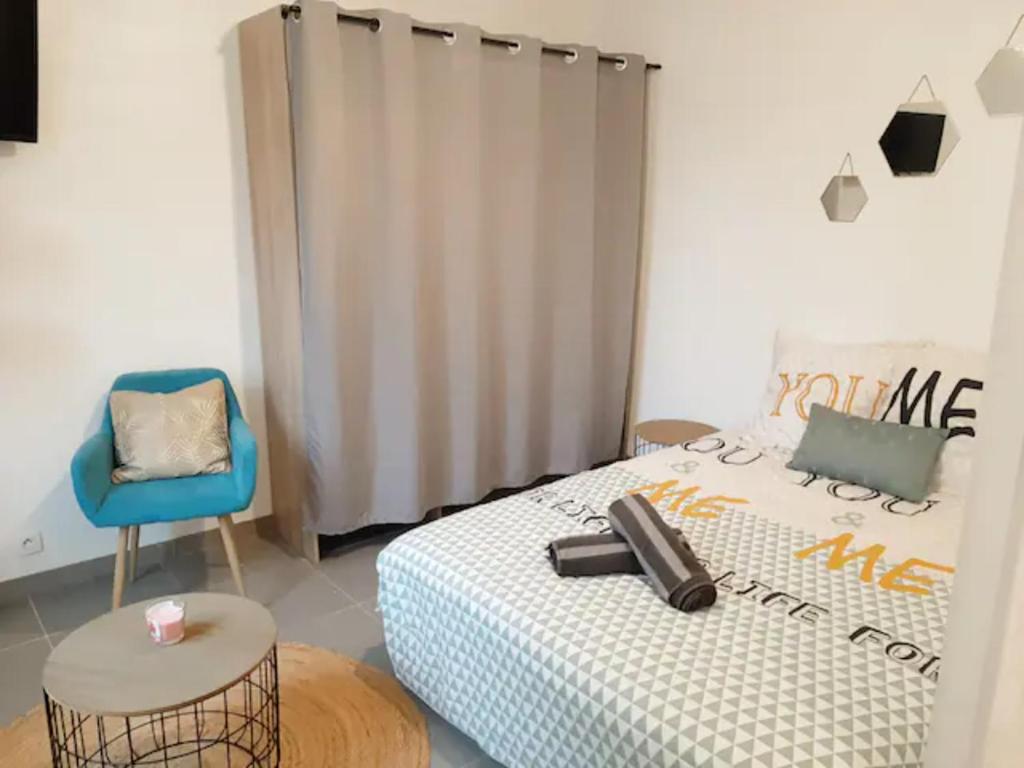 Appartements Le Petit Charmeur, parking, Wifi, gare 4 Rue nationale 61100 Flers