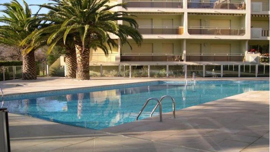 Appartements Le Riviera 13 avenue St Exupéry 83120 Sainte-Maxime