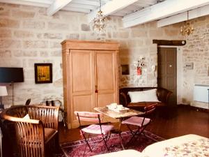 Appartements Le trente trois 33 Rue de la Petite Bourgade 30700 Uzès Languedoc-Roussillon