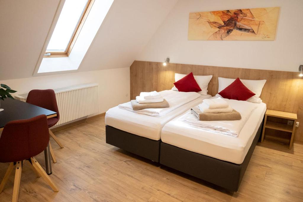 Lebererhof Apartments 3 Dorfstraße, 90574 Roßtal