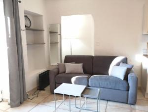 Appartements LES 3 HIRONDELLES 238, Montee des Fougeres 30130 Pont-Saint-Esprit Languedoc-Roussillon