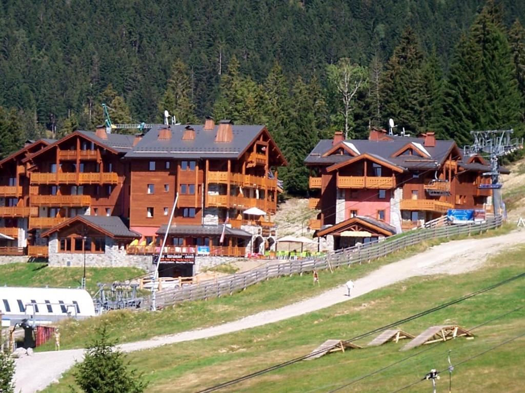 les 7 laux immobilier chalet C résidence les granges chalet C, 38190 Prapoutel