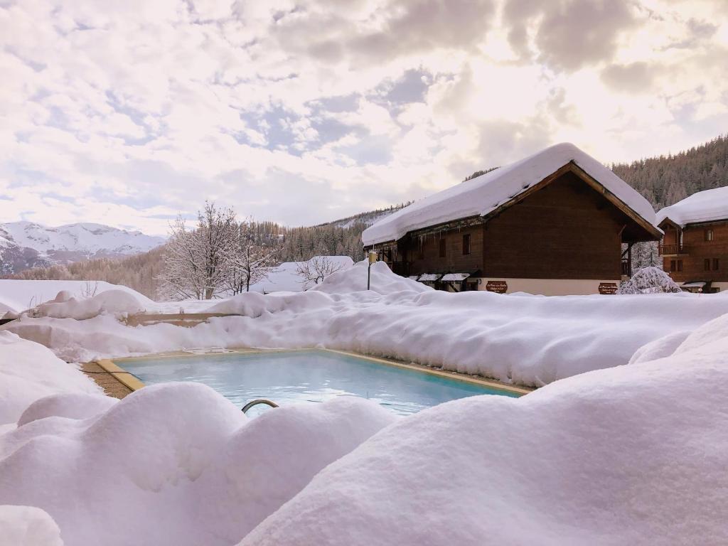 Appartements Les Chalets du Parc aux Etoiles - Cimes et Neige Puy Saint Vincent 1800 05290 Puy-Saint-Vincent