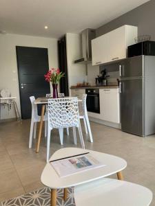 Les Jardins d'Oc - Wifi, Terrasse et Jardinet - Appart T2 neuf