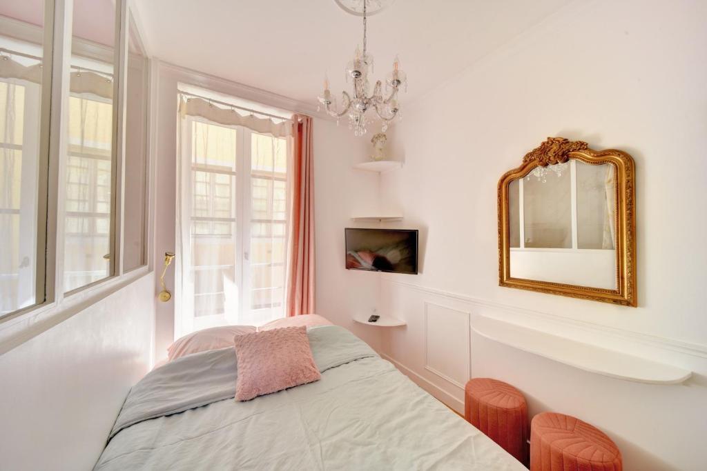 Appartements Les Petits Boudoirs de Savoie 49 Rue Juiverie 73000 Chambéry