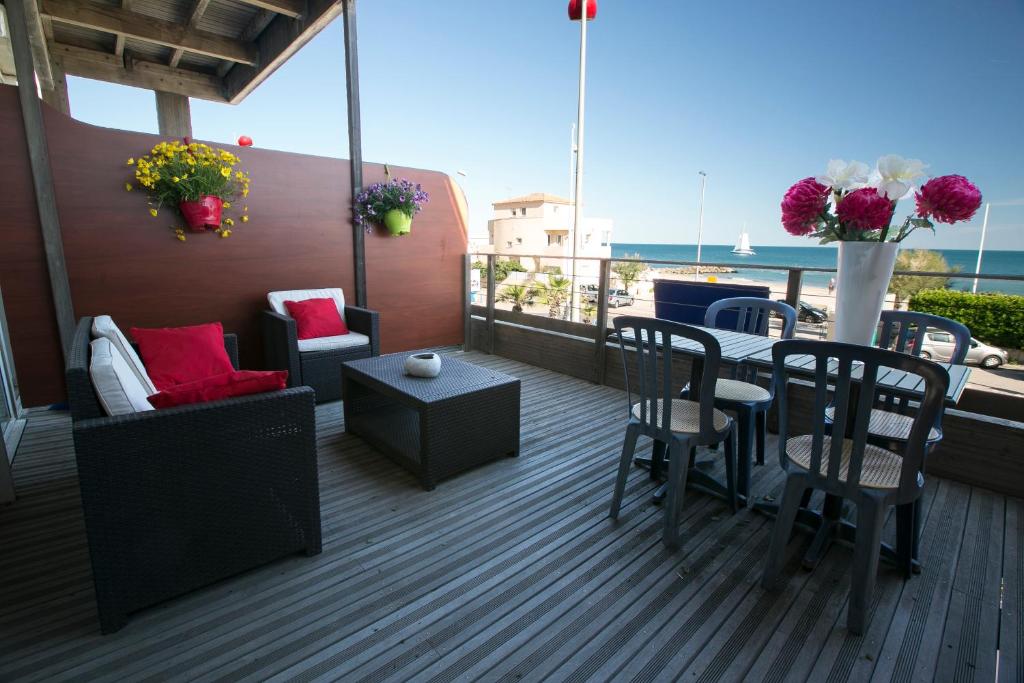 Appartements Les Terrasses Du Grand Large Bord de Mer 279 bis Avenue Saint-Maurice 34250 Palavas-les-Flots