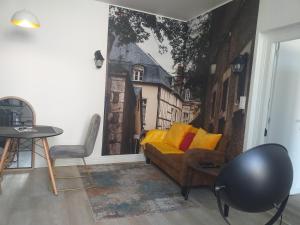 Appartements Les Volets Bleus - Refaits à neuf, deux appartements et un studio, Jardin 69 Rue Edouard Vaillant 18000 Bourges Région Centre