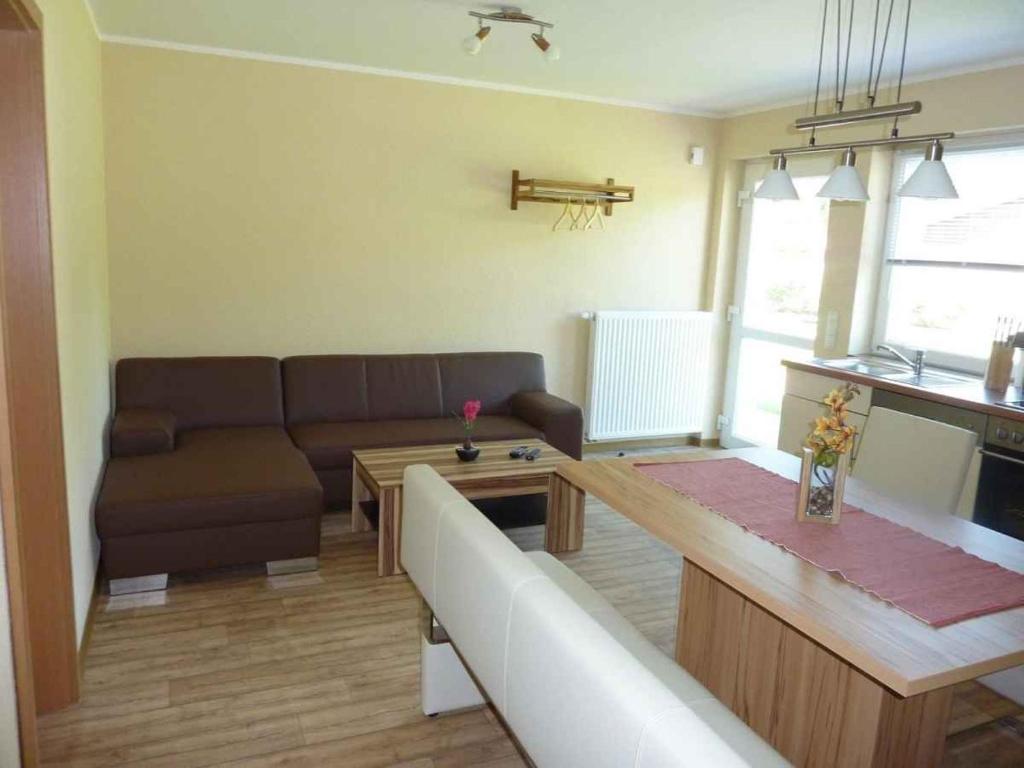 Appartements Lietzow Haus der Seeadler RZV Borchtitz 4 18528 Borchtitz