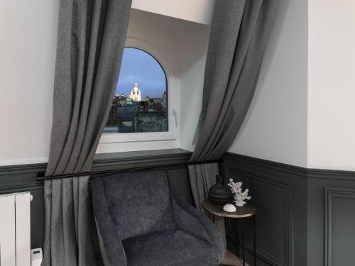 LivinParis - Luxury 2 Bedrooms Le Louvre I