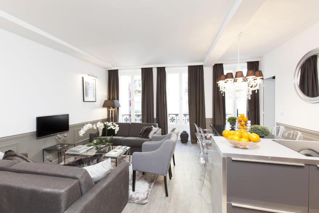 Appartements LivinParis - Luxury 3 Bedrooms Grands-Boulevards I 123 Rue D'Aboukir 75002 Paris