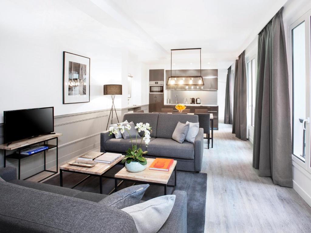 Appartements LivinParis - Luxury 3 Bedrooms Le Marais I 9 Rue Réaumur 75003 Paris