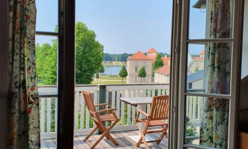 LoggiaHaus am Schloss, 5 Ferienwohnungen teils mit Schloss- und Seeblick - Jun-Aug Aufenthalt mind 7 ÜN