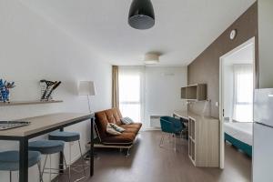 Appartements LOKORA Toulouse 12 Rue Jacqueline Auriol 31400 Toulouse Midi-Pyrénées