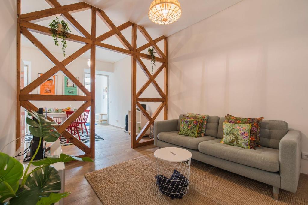LovelyStay - Peaceful Central Apartment I Rua das Trinas 130, 1200-677 Lisbonne