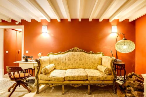 LUXa Charm House by LovelyStay