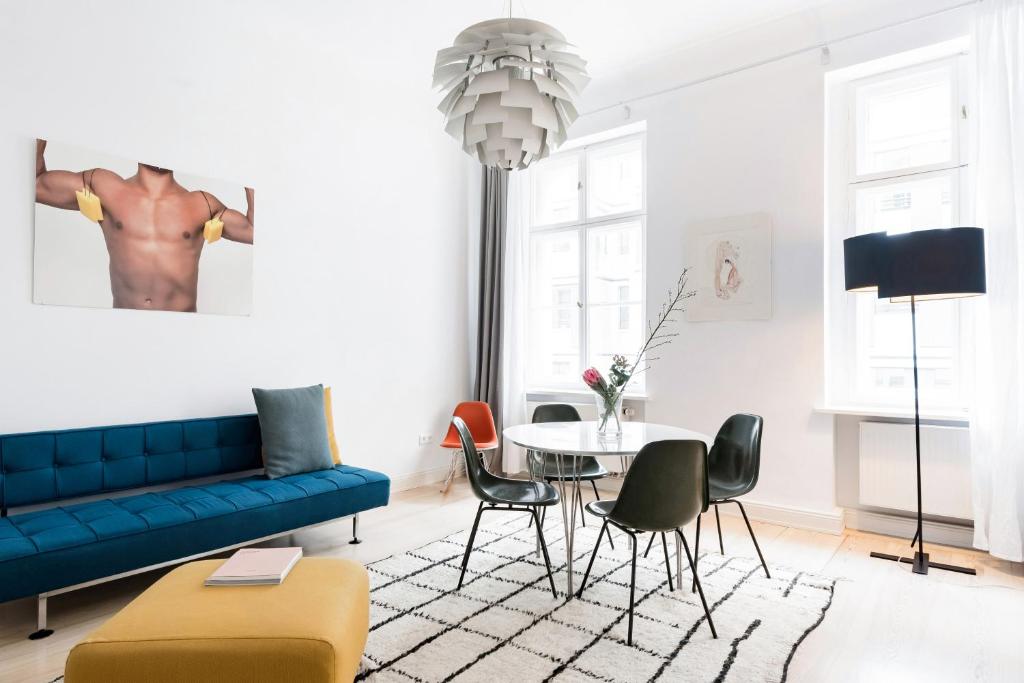 Luxury 2 Bedroom apartment in the heart of Mitte, Berlin Friedrichstrasse 135a, 10117 Berlin