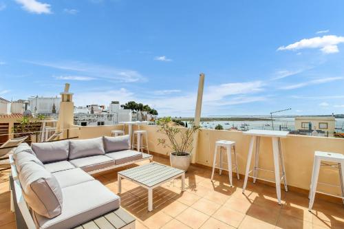 Luxury Apartments in the centre of Alvor with Roof Terrace