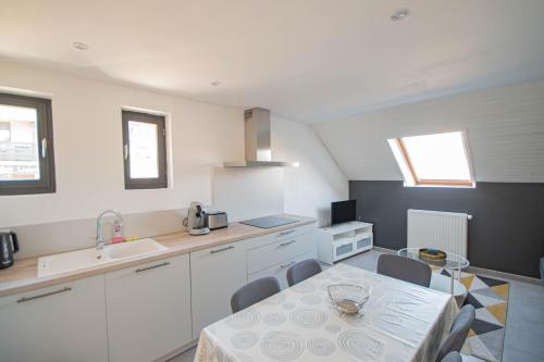 Maison L'Aiguille - Deux gîtes au pied de la montagne à la station de Laye