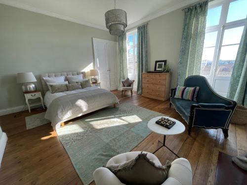 Maison M on the Dordogne