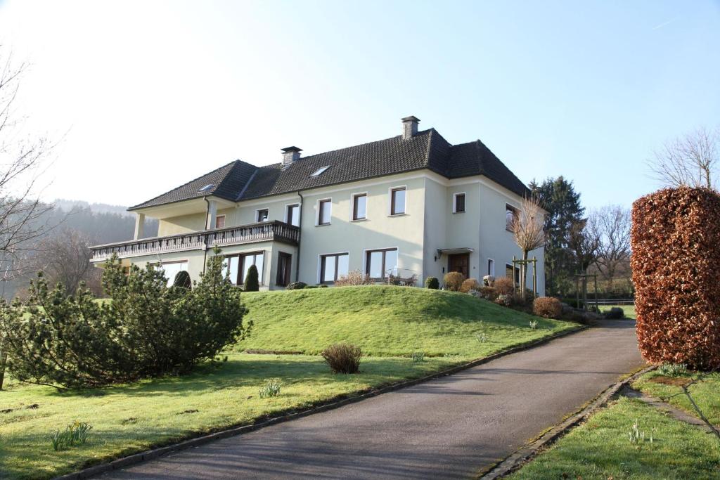 Appartements Mangs-Hof Beisenkamp 5+7 58840 Plettenberg