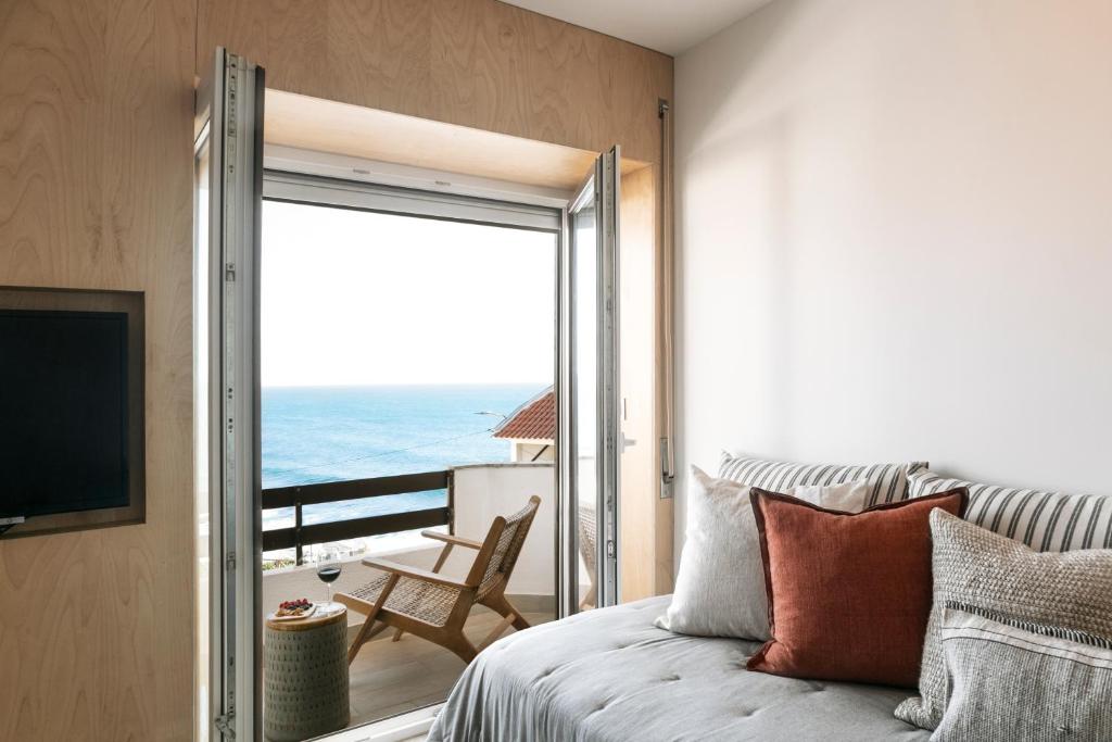 Mare Cheia: Beach and Surf Apartment 2 Rua do Por do Sol n.º 8 2frt esq Praia da Consolação, 2525-450 Consolação
