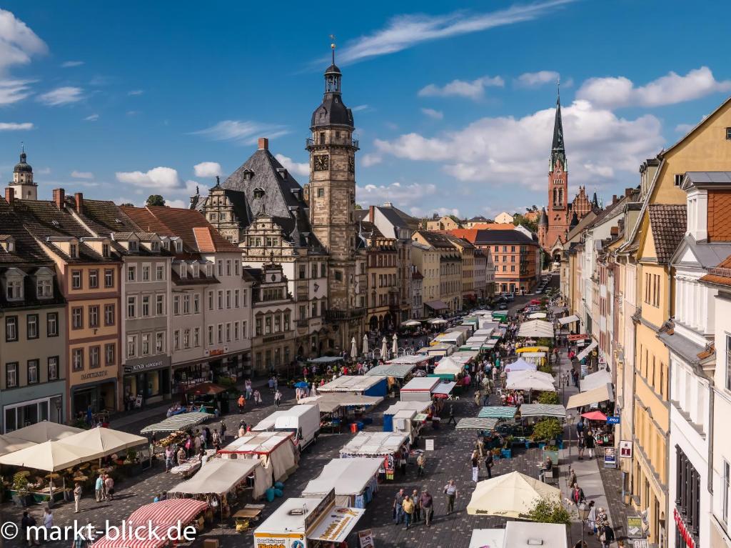 Marktblick - Ferienwohnungen LAUM Altenburg Markt 14, 04600 Altenburg