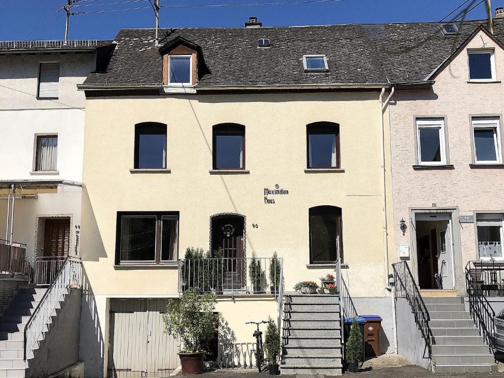 Appartements MaximilianHaus Kurtriererstrasse-46 56856 Zell