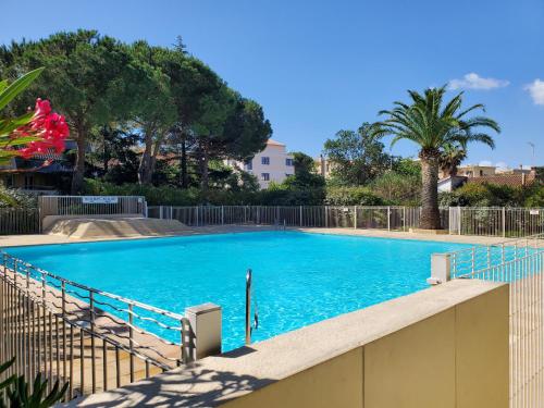 MIOUGRANO Studio 25m2 Piscine 300m Plage