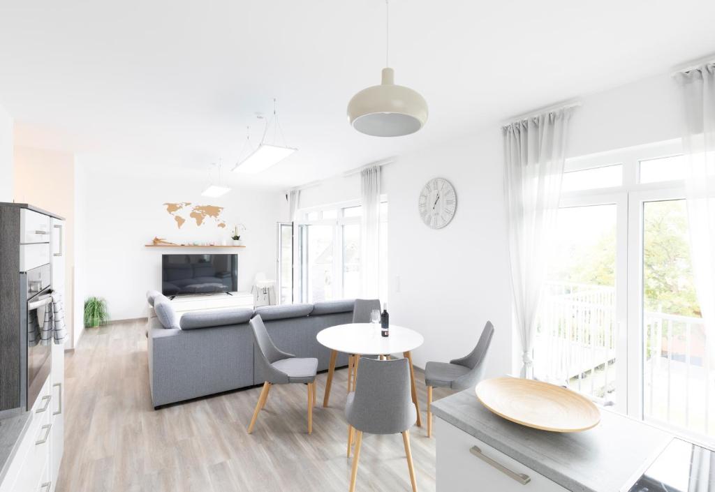 Appartements Moderne 2 Zimmer Ferienwohnung mit Dachterrasse - 95qm 82 Carsten-Lücken-Straße 27574 Bremerhaven