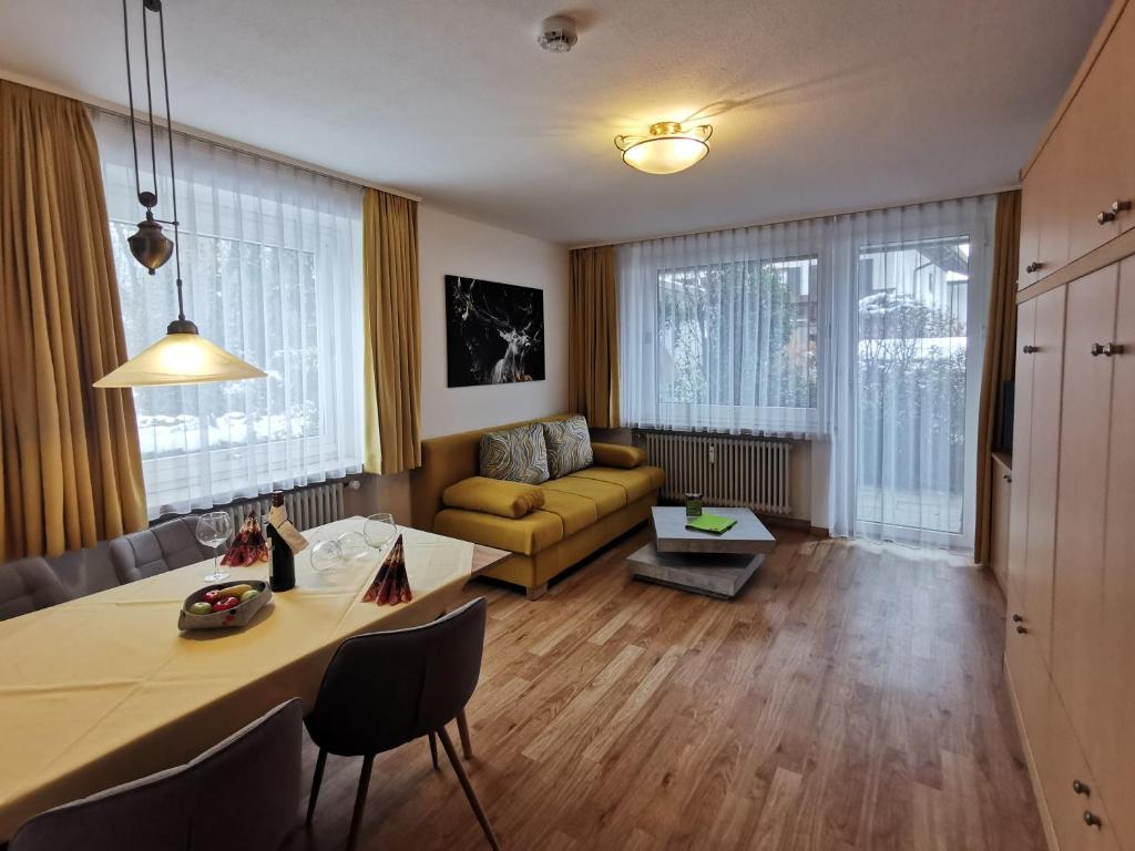Appartements Montana Haus, Fewo A8 oder C1 17 Trettachstraße 87561 Oberstdorf