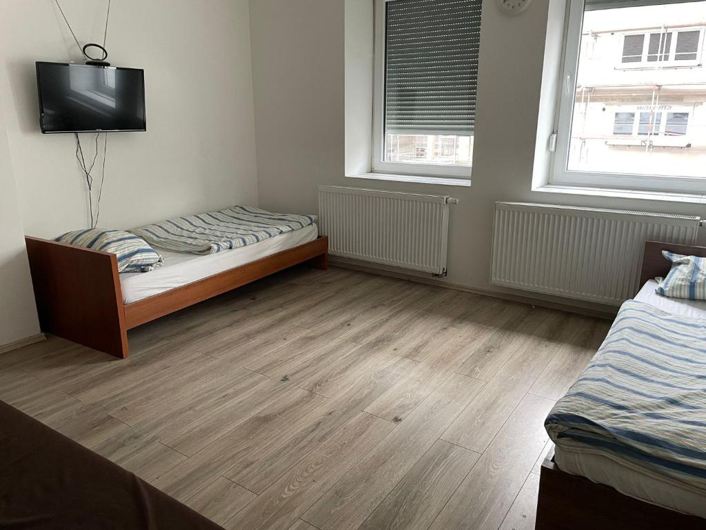 Appartements Monteur-Apartment am Bahnhof 77 Bahnhofstraße 63165 Muhlheim am Main