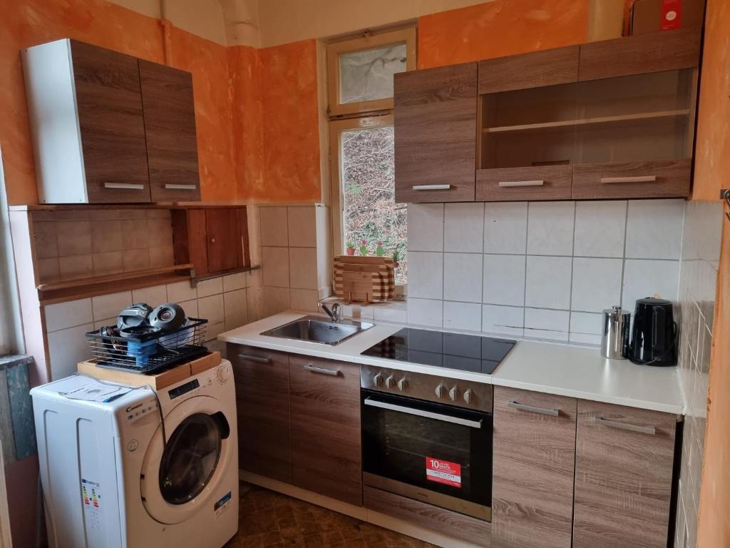 Appartements Monteurwohnung - Pforzheim Dillweissenstein 62 Belremstraße 75180 Pforzheim