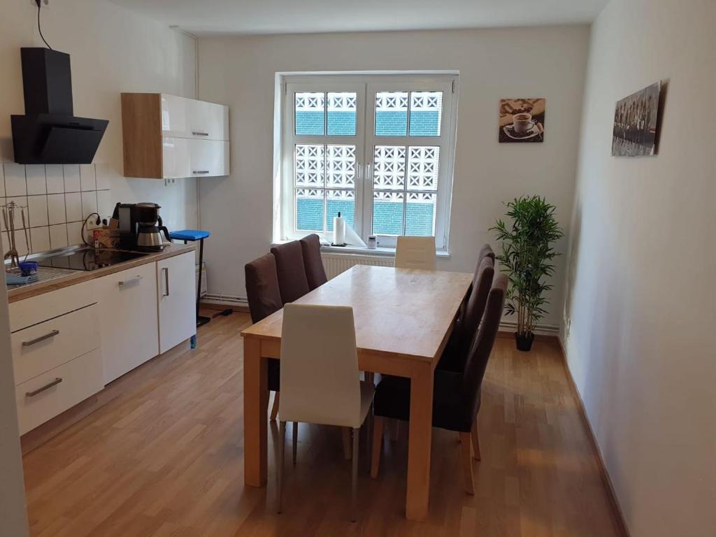 Appartements Monteurwohnungen direkt am Hauptbahnhof Johannisstraße 1 24534 Neumünster