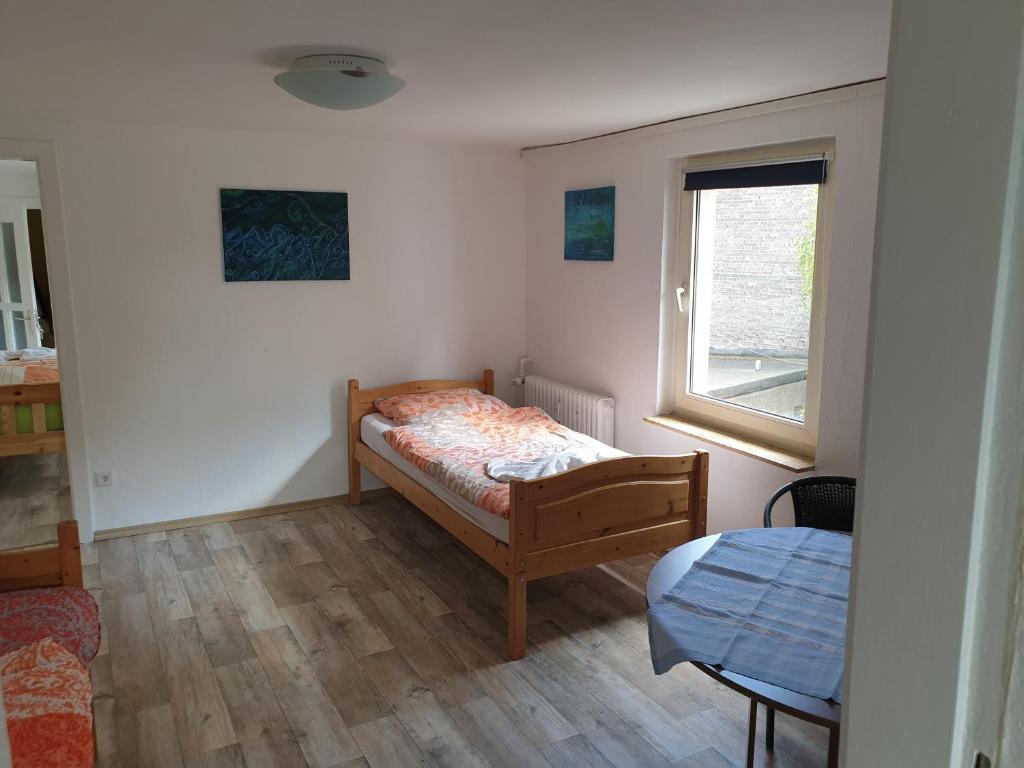 Appartements Monteurwohnungen Santos Lerch 27 Kolner Strasse 47805 Krefeld