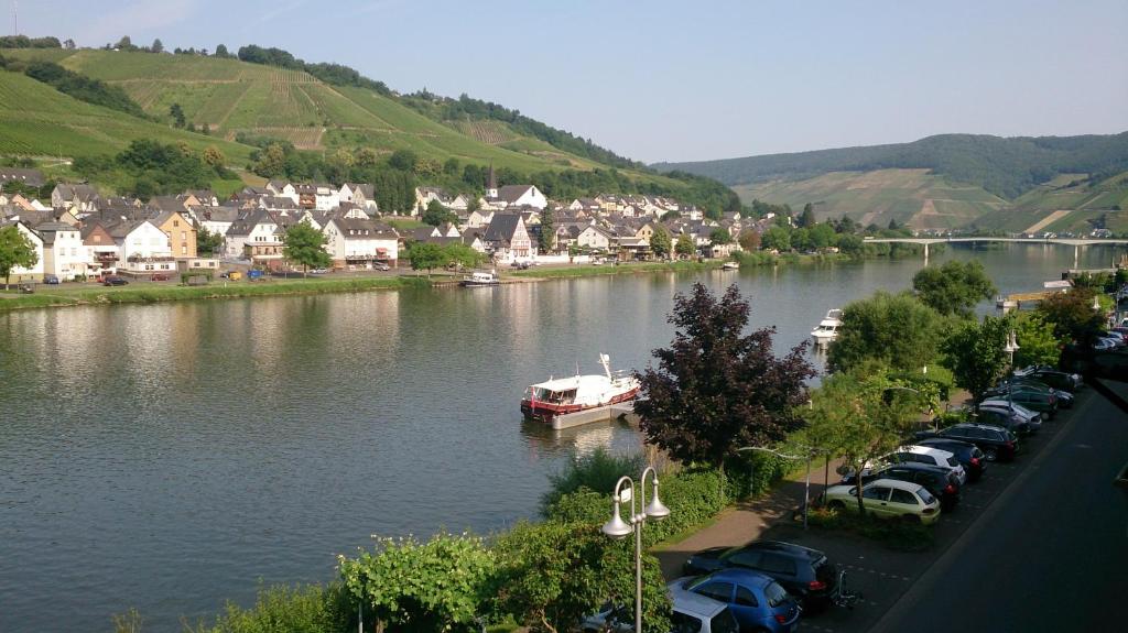 Appartements Mosel View Brandenburg 43 56856 Zell